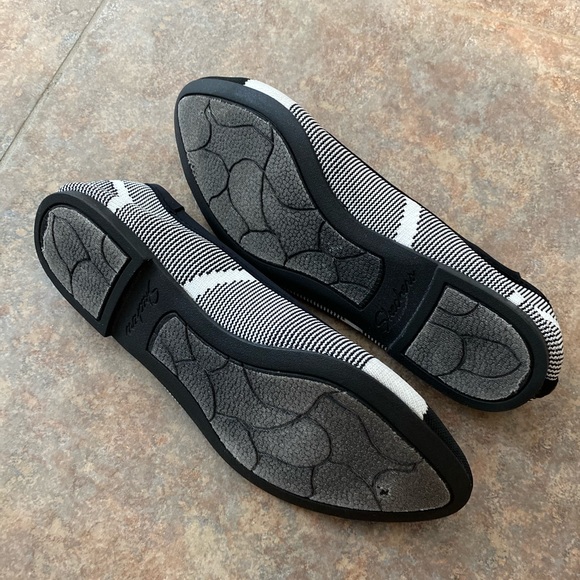 Slip on - Picture 3 of 3